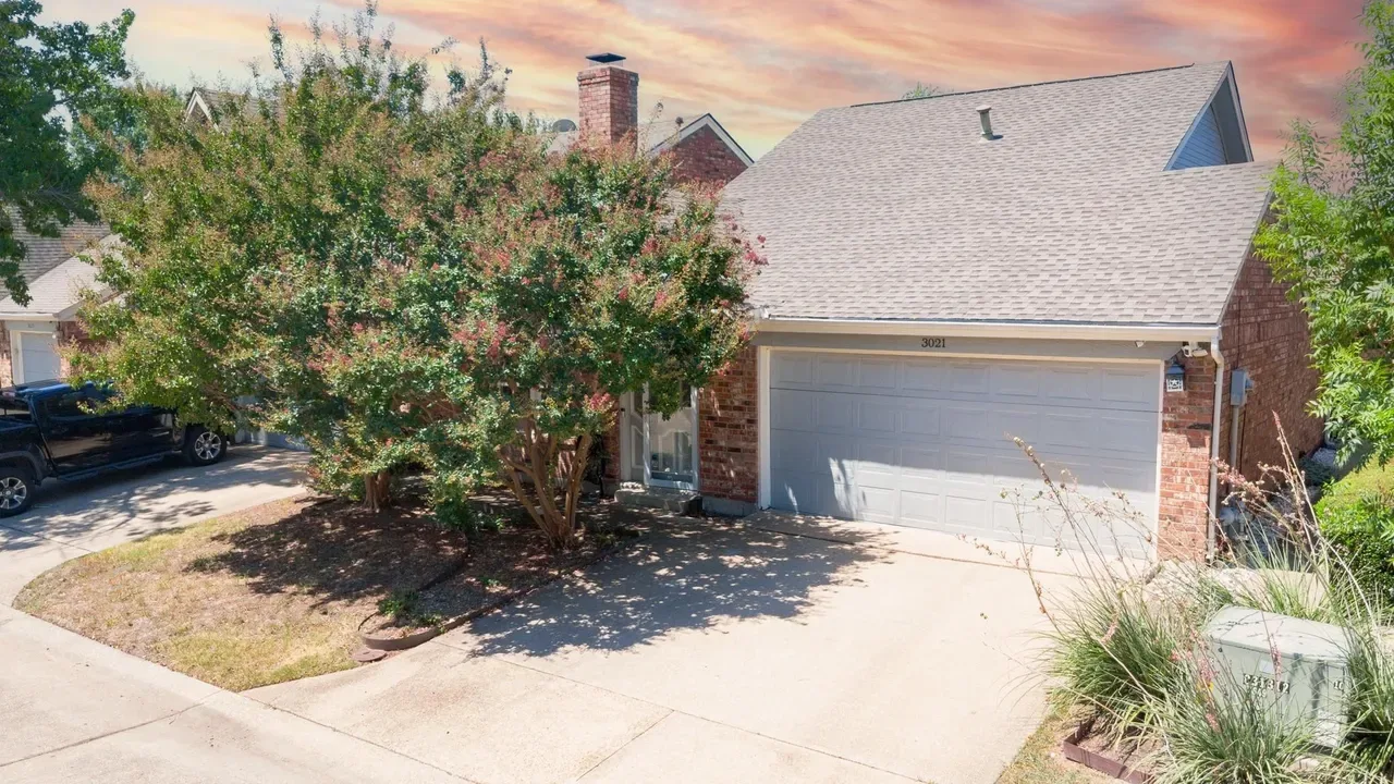 3021 Waterfront Cir