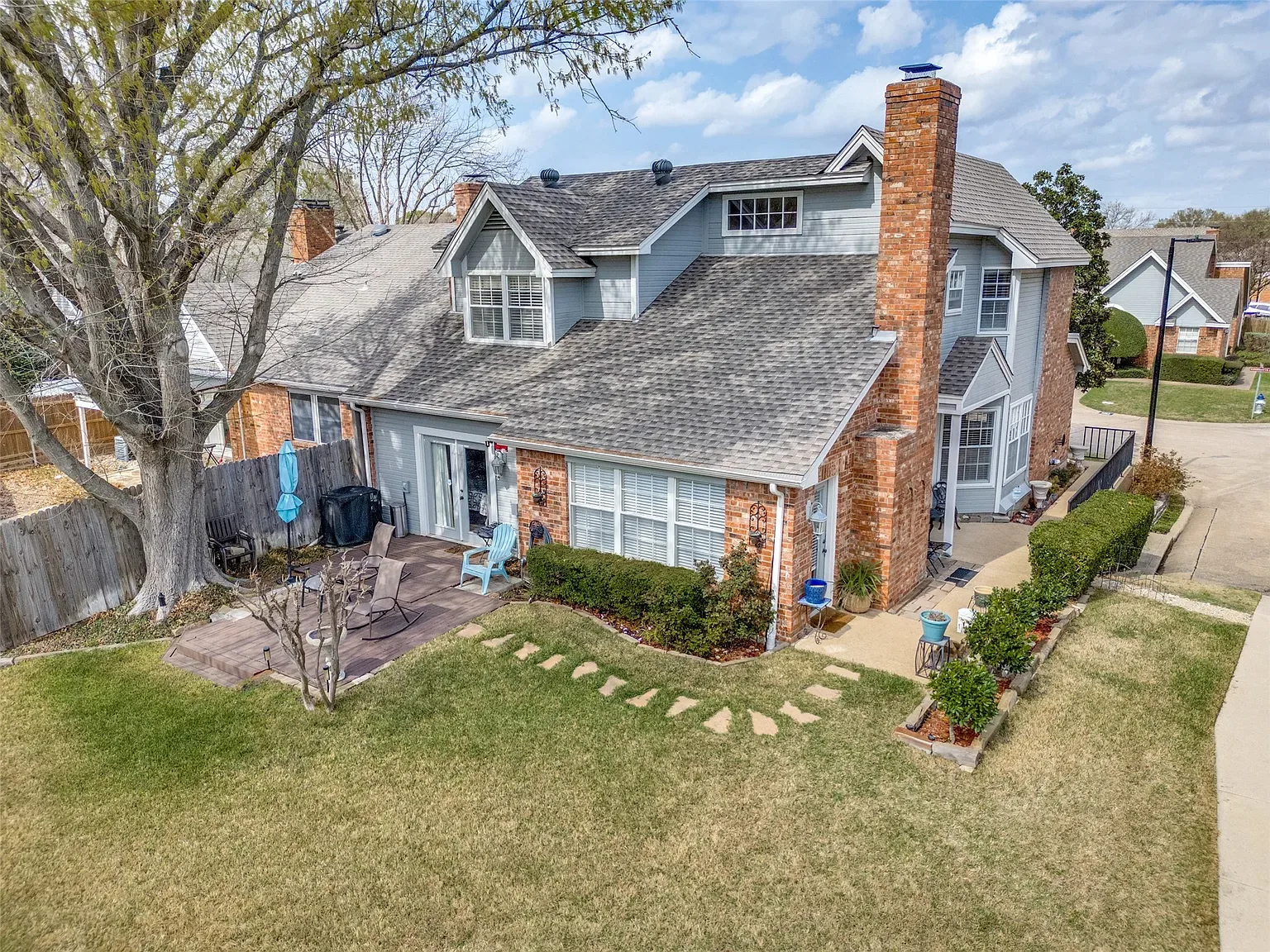 3061 Waterfront Cir